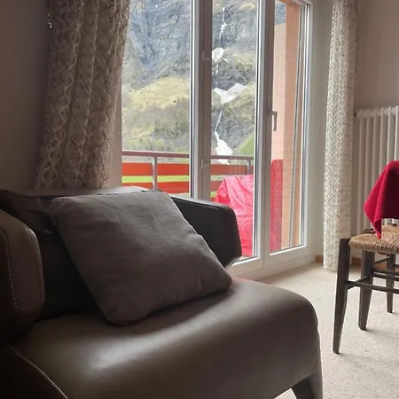 Ideally Located 3.5 Flat