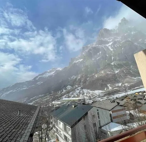 Ideally Located 3.5 Flat דירה *