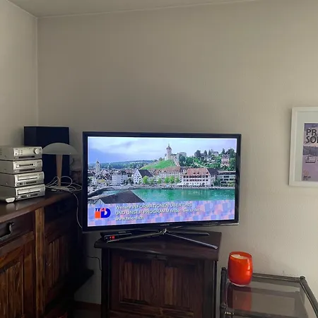 Apartment Ideally Located 3.5 Flat