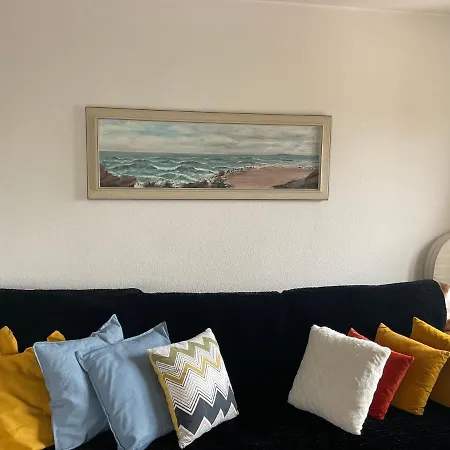 Ideally Located 3.5 Flat