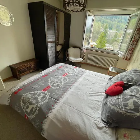 Ideally Located 3.5 Flat
